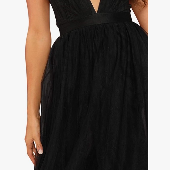 Plunging Neck Spaghetti Strap Maxi Cocktail Party Dress - Picture 3 of 3